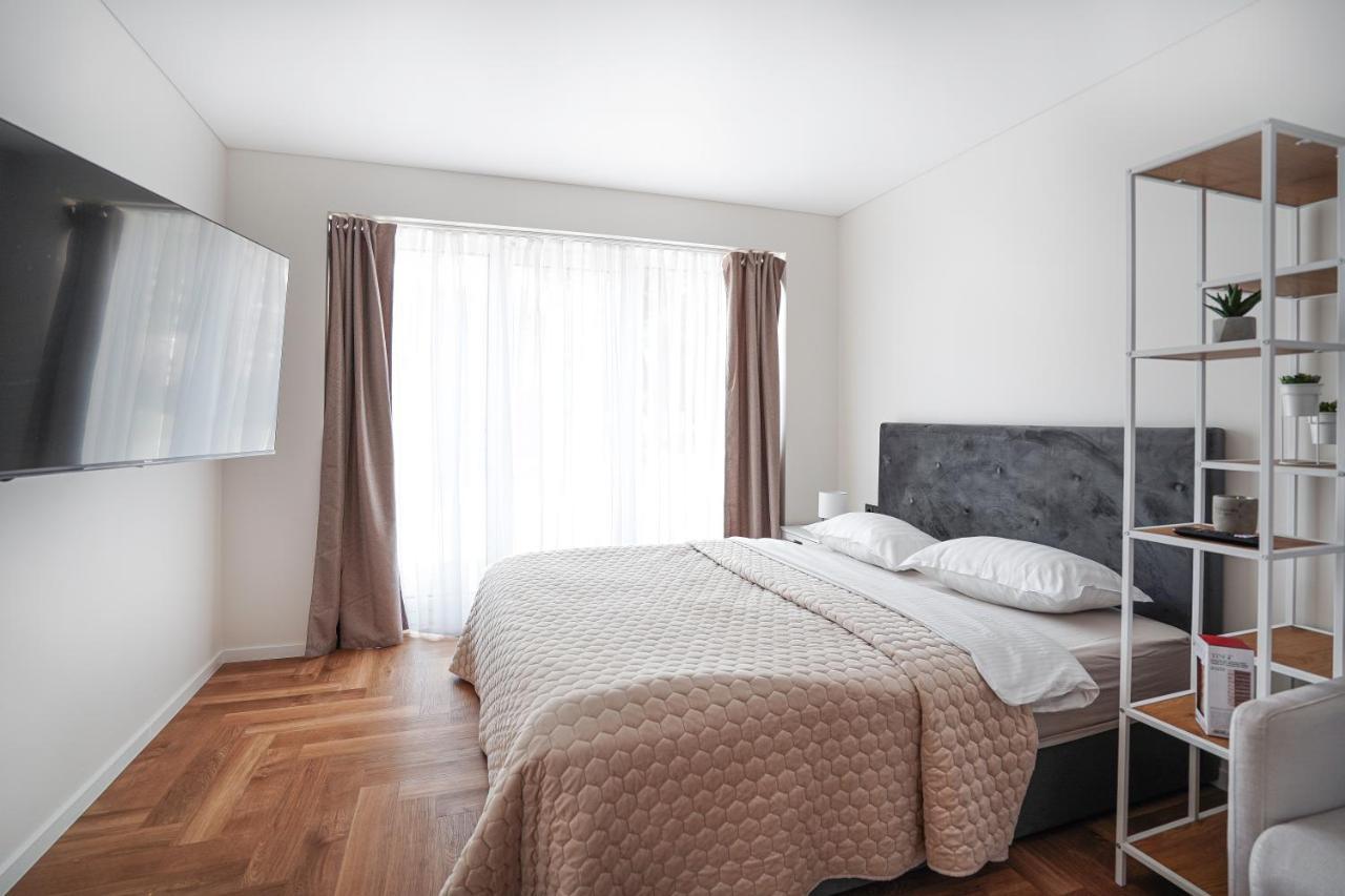 Exclusive Oldnew Apartments In City Center Panevėžys Kültér fotó